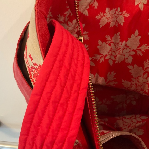 A large red leather beautifully embroidered bag - Picture 16 of 16